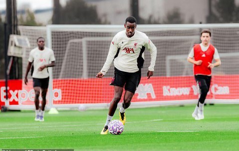 马不停蹄，伊萨克周三参加了利物浦的训练