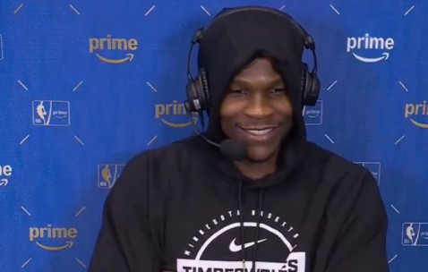 yl23455永利-被韦德打趣偷学欧洲步&amp;挂挡拆！华子：你年纪轻轻就夺冠 我得看齐