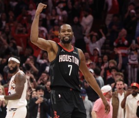 yl23455永利-新老连线！谢泼德后场长传 杜兰特快攻双手扣篮打停公牛！