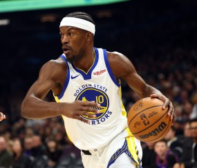 记者：巴特勒重伤意味着勇士2年计划基本完了 库里只能享受比赛了